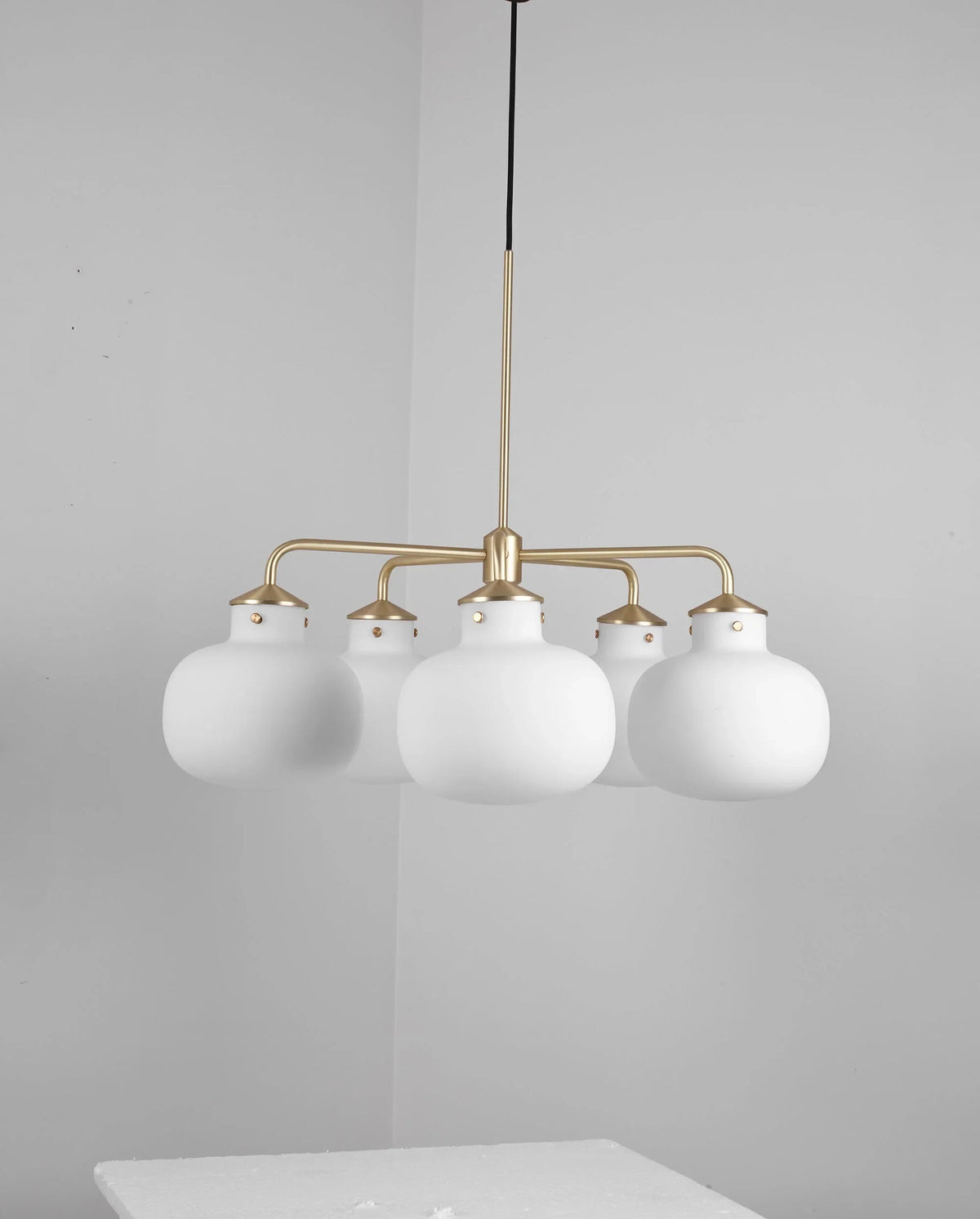 Raito Glass Globe Pendant Chandelier – Glass detail 34