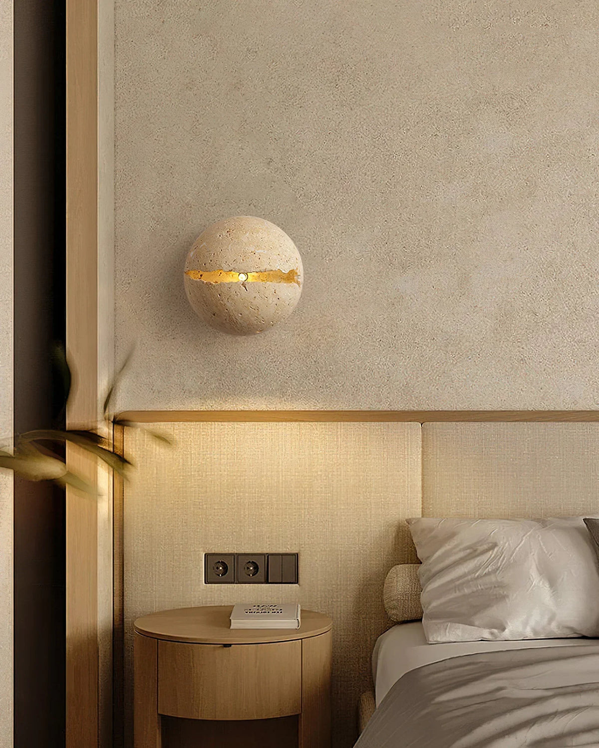 Round Crackle Travertine Wall Lamp – Travertine detail 10