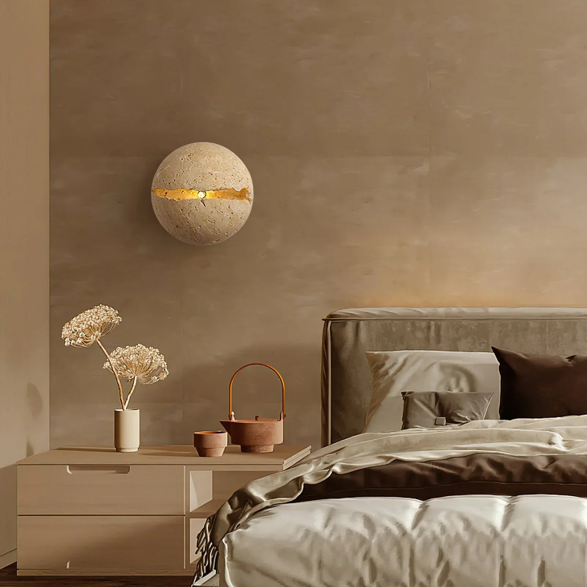 Round Crackle Travertine Wall Lamp – Travertine detail 3