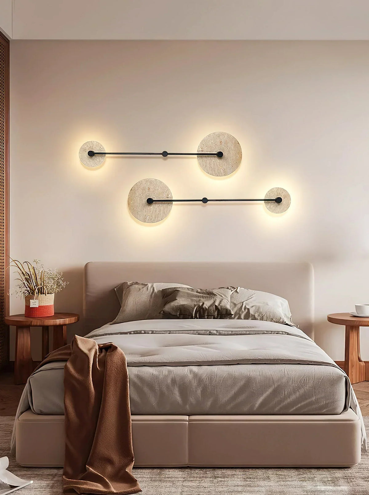 Round Mito Travertine Wall Lamp – Travertine detail 6