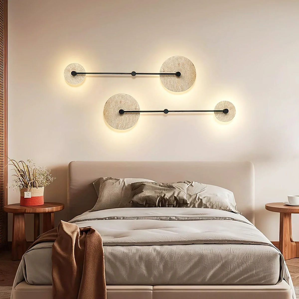 Round Mito Travertine Wall Lamp – Travertine detail 2