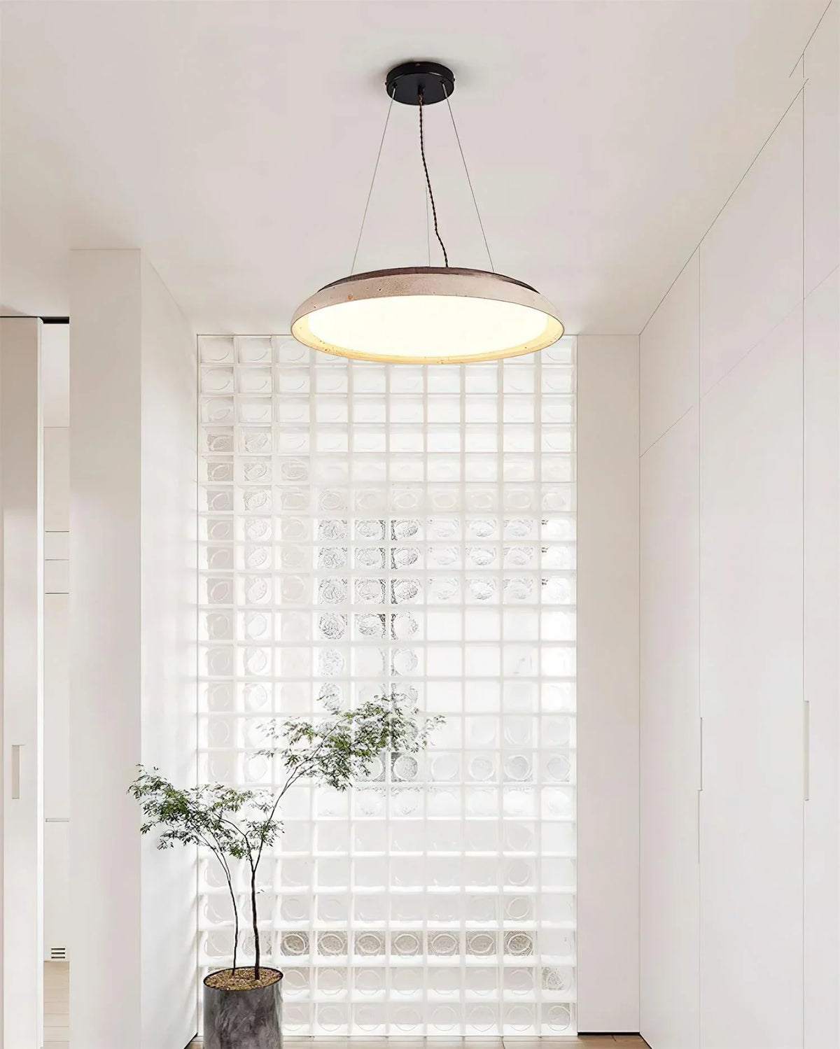 Round Piedra Travertine Pendant Lamp – Travertine detail 6