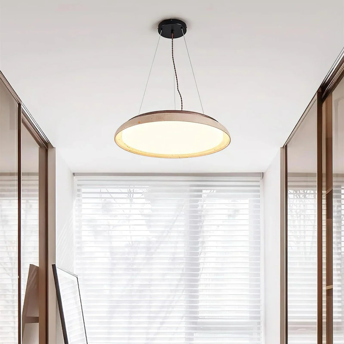 Round Piedra Travertine Pendant Lamp – Travertine detail 3