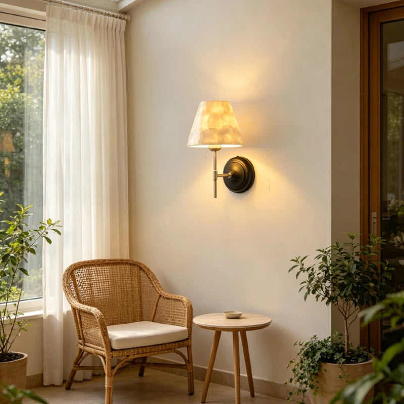 Shell Lampshade Wall Lamp E27 Bulb Gold Metal