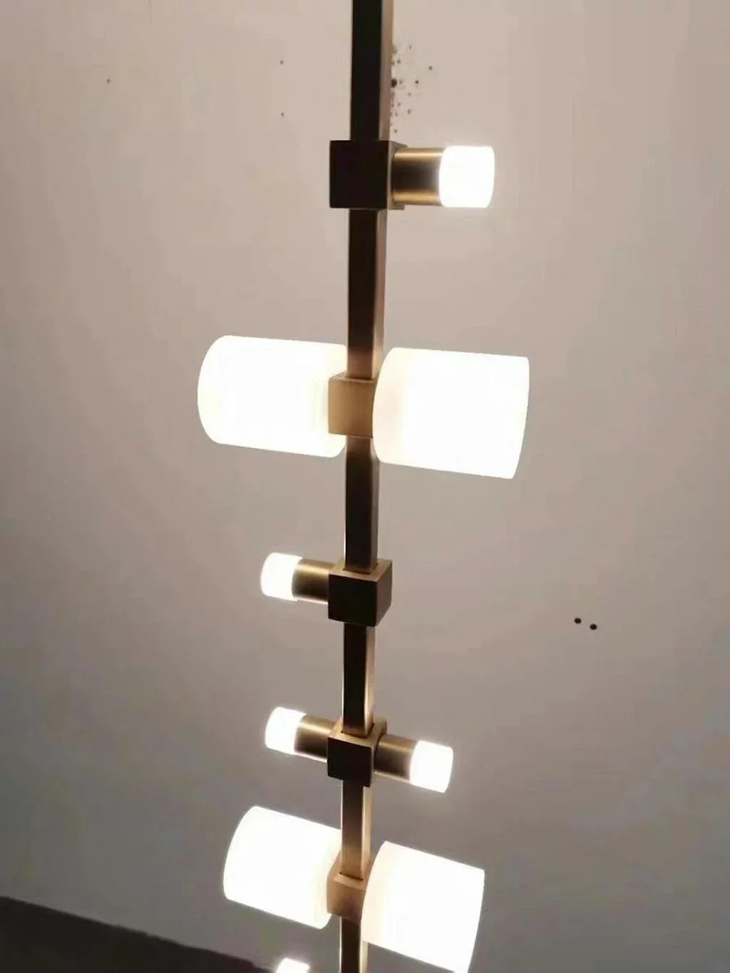 Semper Mia LED Glass Pendant Lamp – Glass detail 36