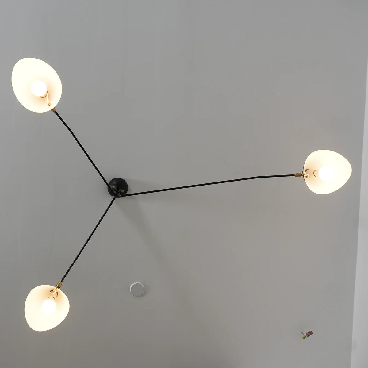 Serge Mouille Brass Ceiling Light A – Brass detail 25
