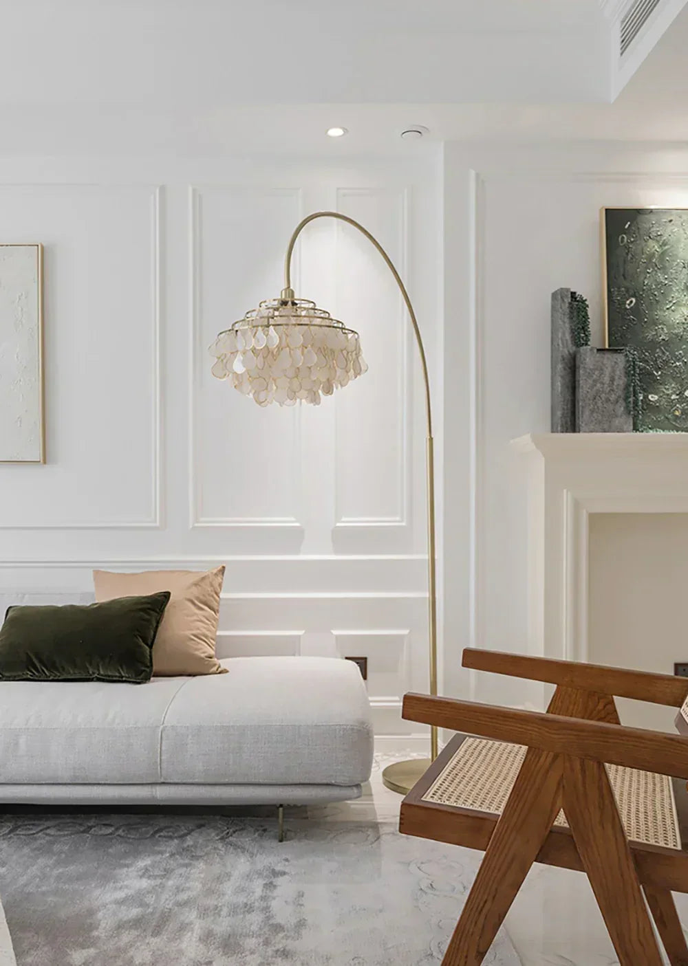 Shell Teardrops Arc Copper Floor Lamp – Copper detail 3