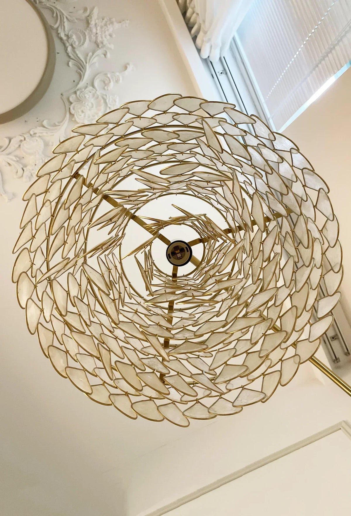 Shell Teardrops Arc Copper Floor Lamp – Copper detail 16