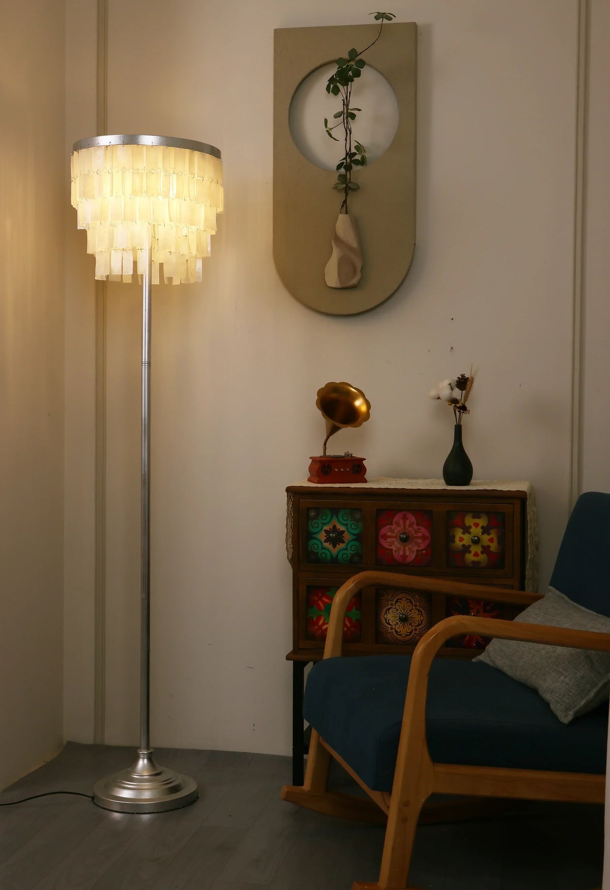 Skye Tiered Iron Floor Lamp – Iron detail 5