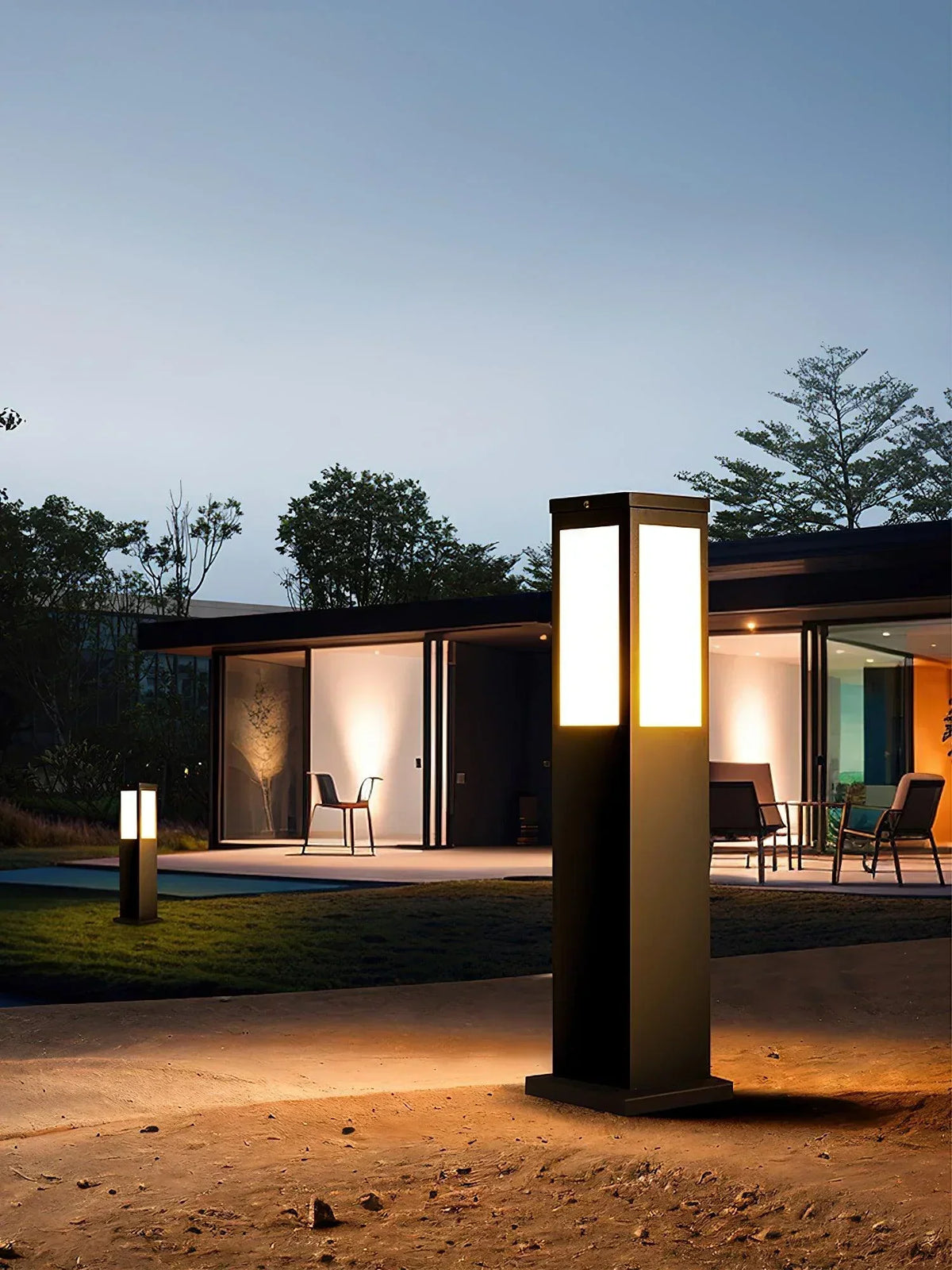 Square Modern Bollard Outdoor Iron Light – Iron detail 8