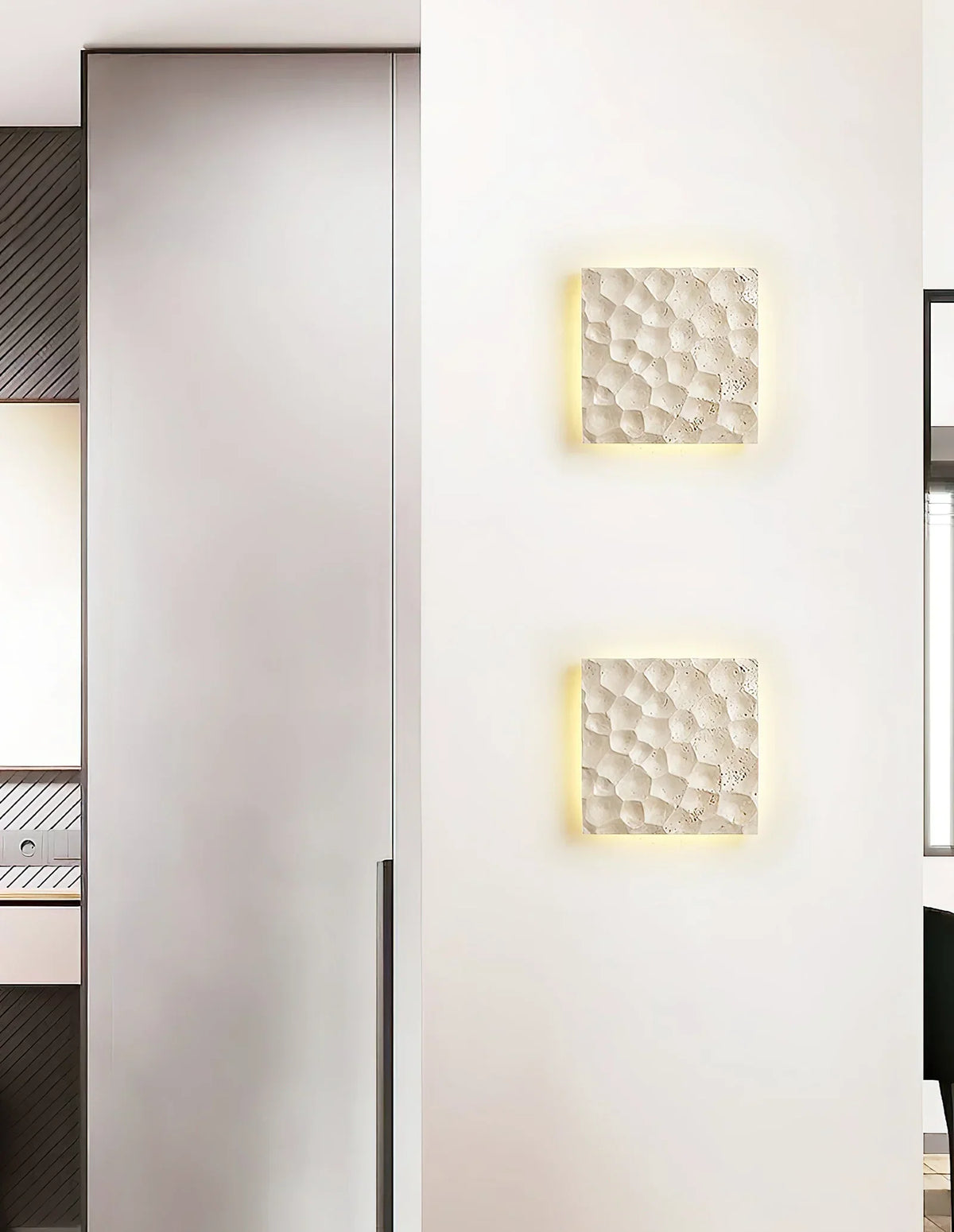 Square Modular Panel Travertine Wall Sconce – Travertine detail 5