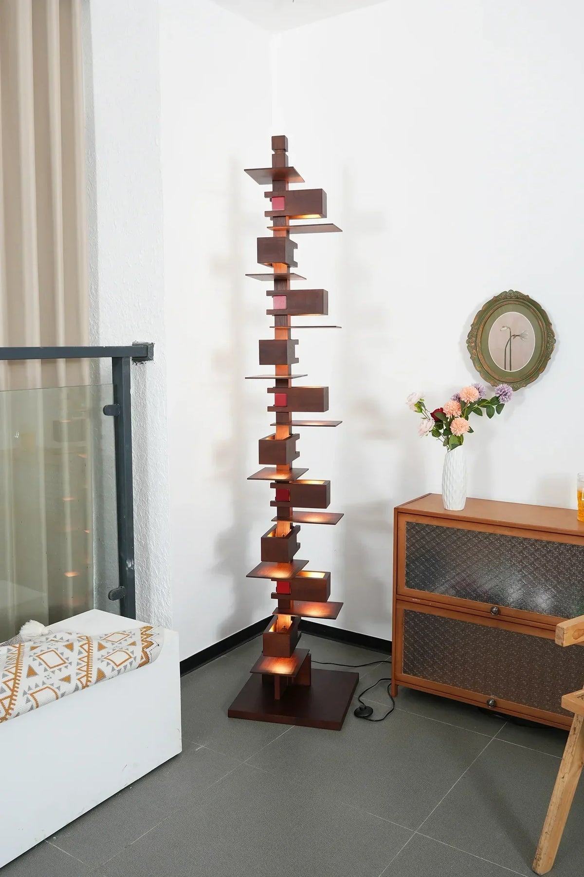 Stacking Wood Floor Lamp – Wood detail 14