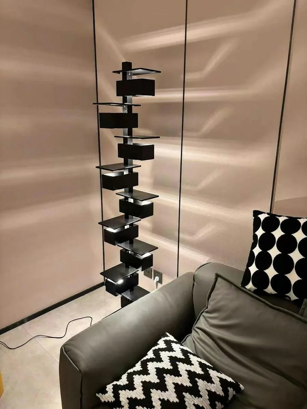 Stacking Wood Floor Lamp – Wood detail 19