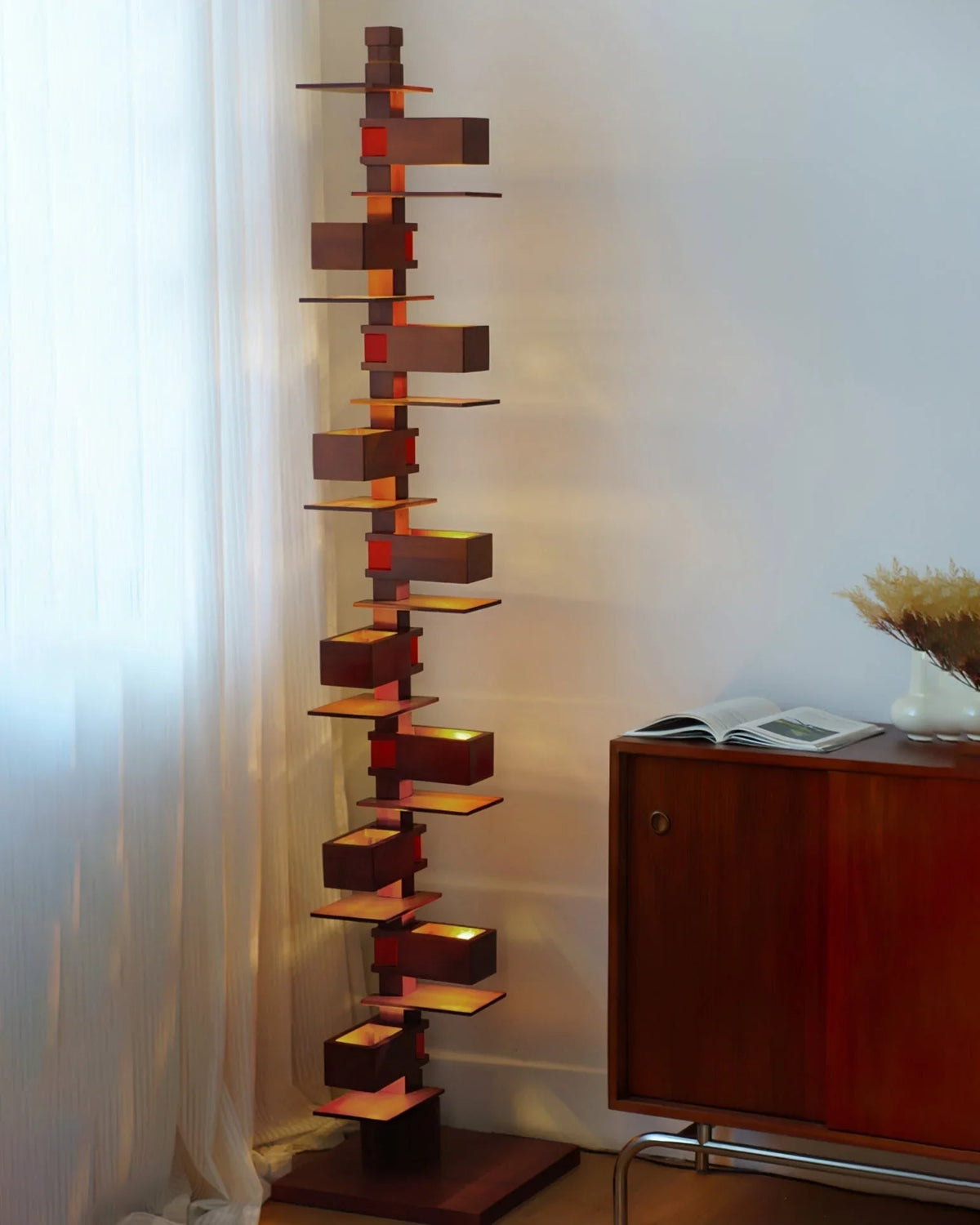Stacking Wood Floor Lamp – Wood detail 18