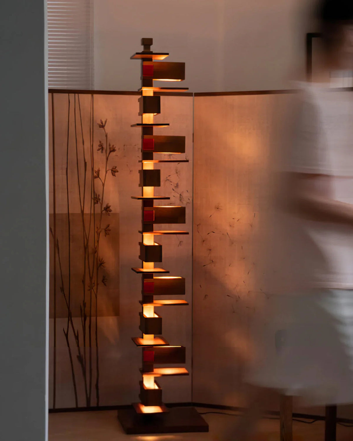 Stacking Wood Floor Lamp – Wood detail 22