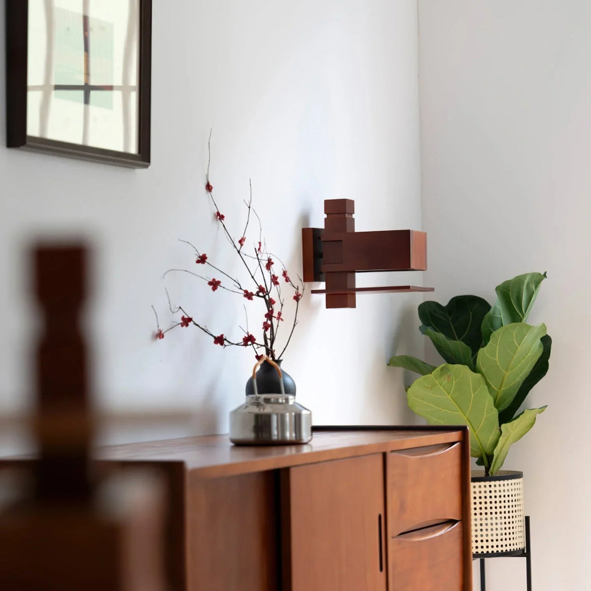 Taliesin Wood Wall Lamp – Wood detail 4