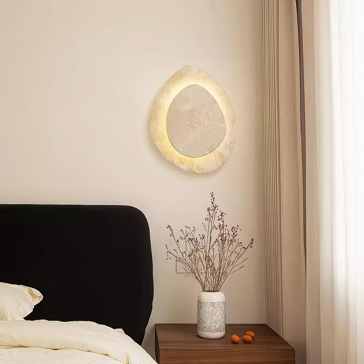 Travertine Alice Wall Lamp – Travertine detail 2