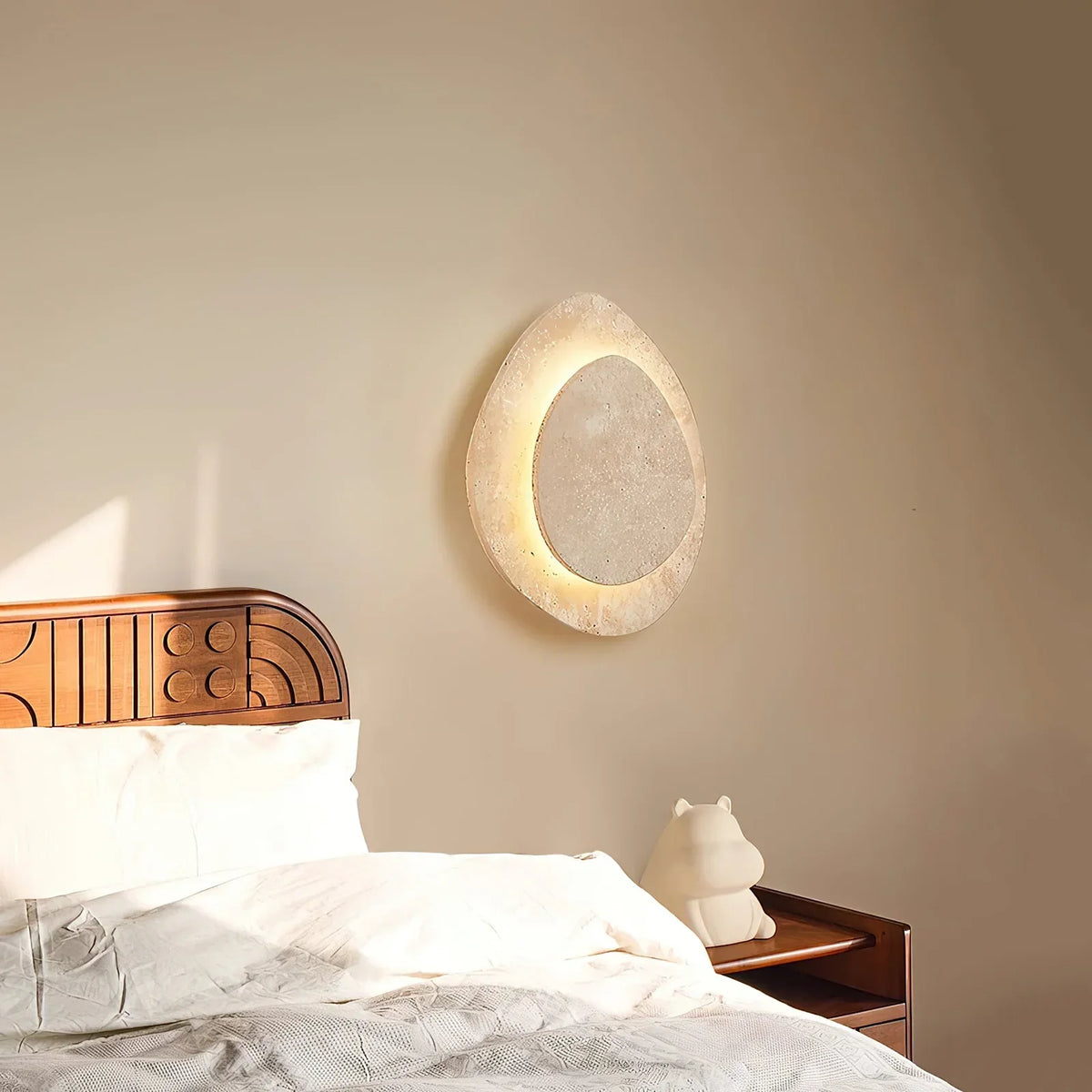 Travertine Alice Wall Lamp – Travertine detail 3