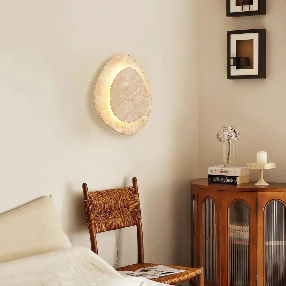 Travertine Alice Wall Lamp – Travertine detail 5