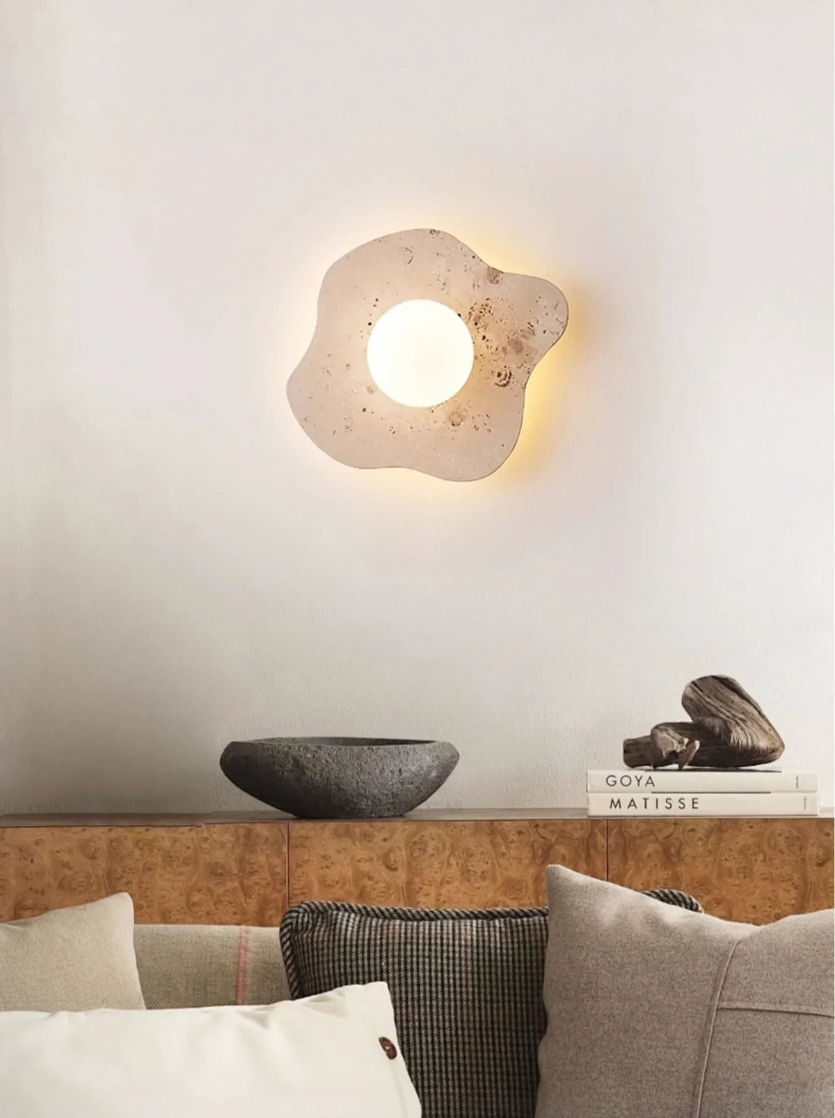 Travertine Blob Glass Wall Lamp – Travertine detail 3