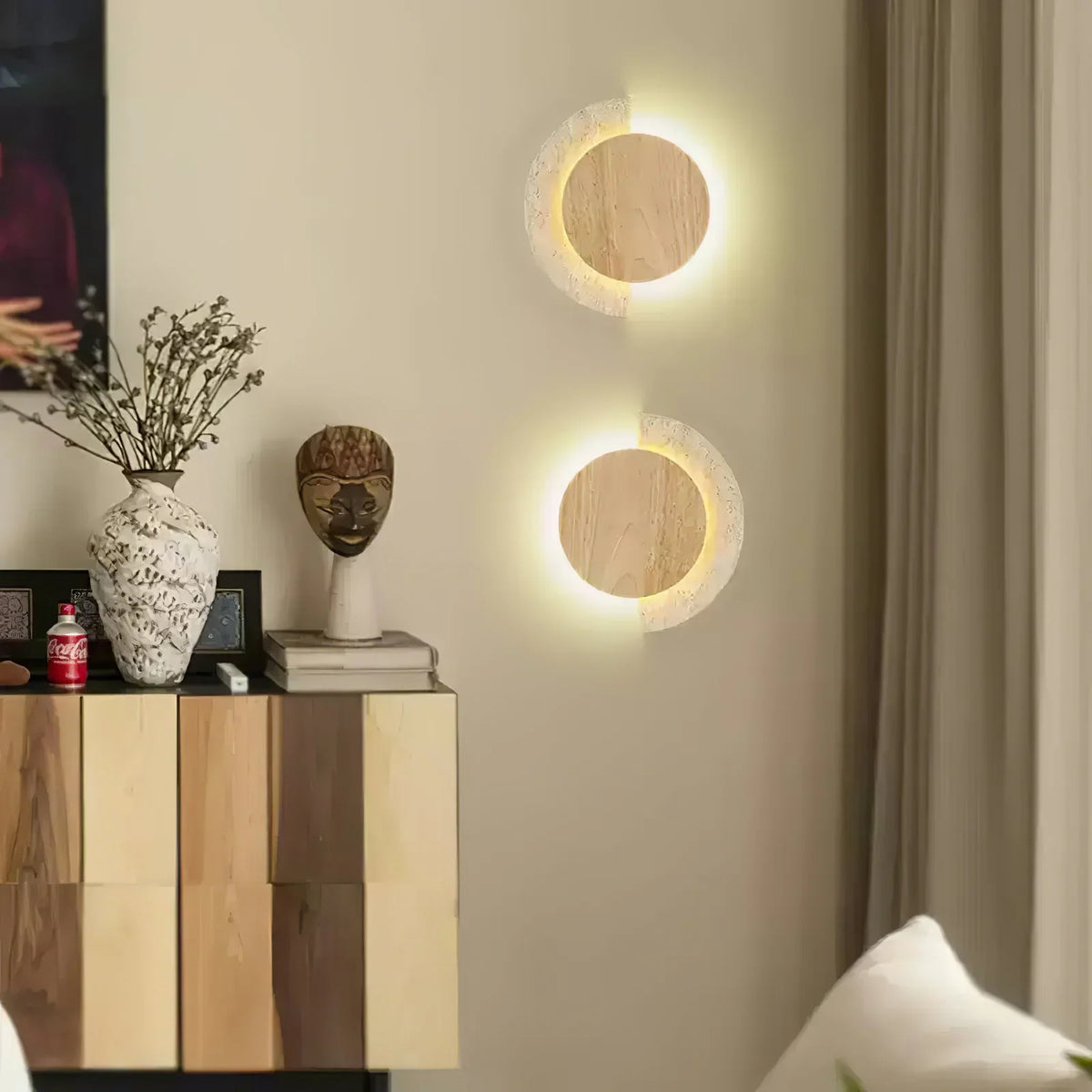 Travertine Crescent Halo Wall Sconce – Travertine detail 4