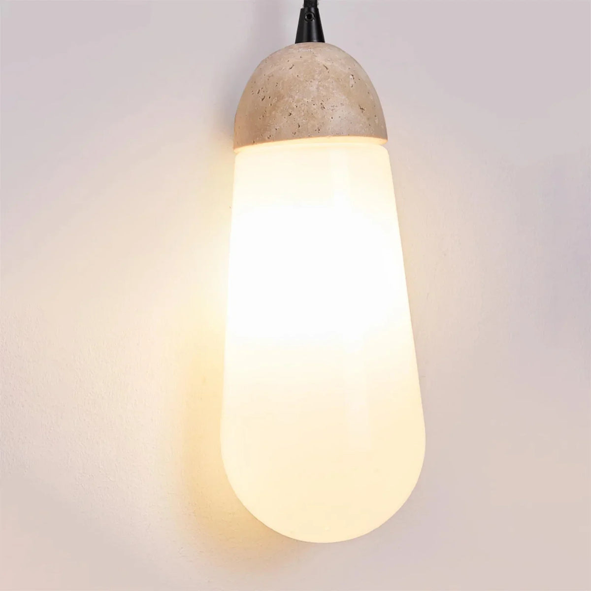 Travertine Kace Wall Lamp – Travertine detail 8