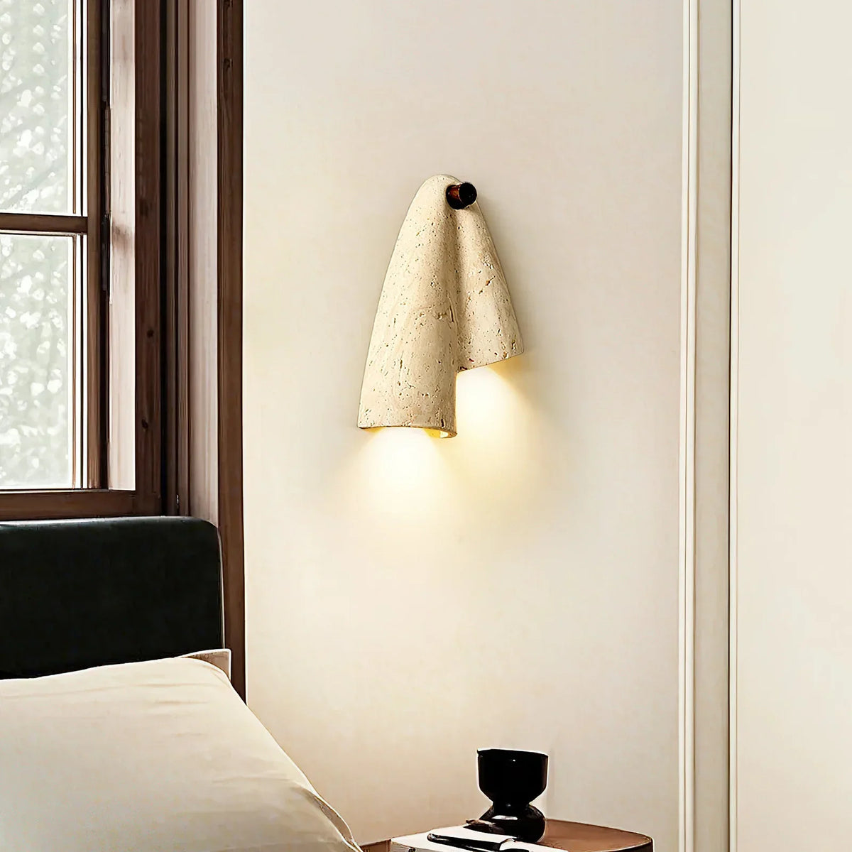 Travertine Pearlmont Wall Lamp – Travertine detail 2
