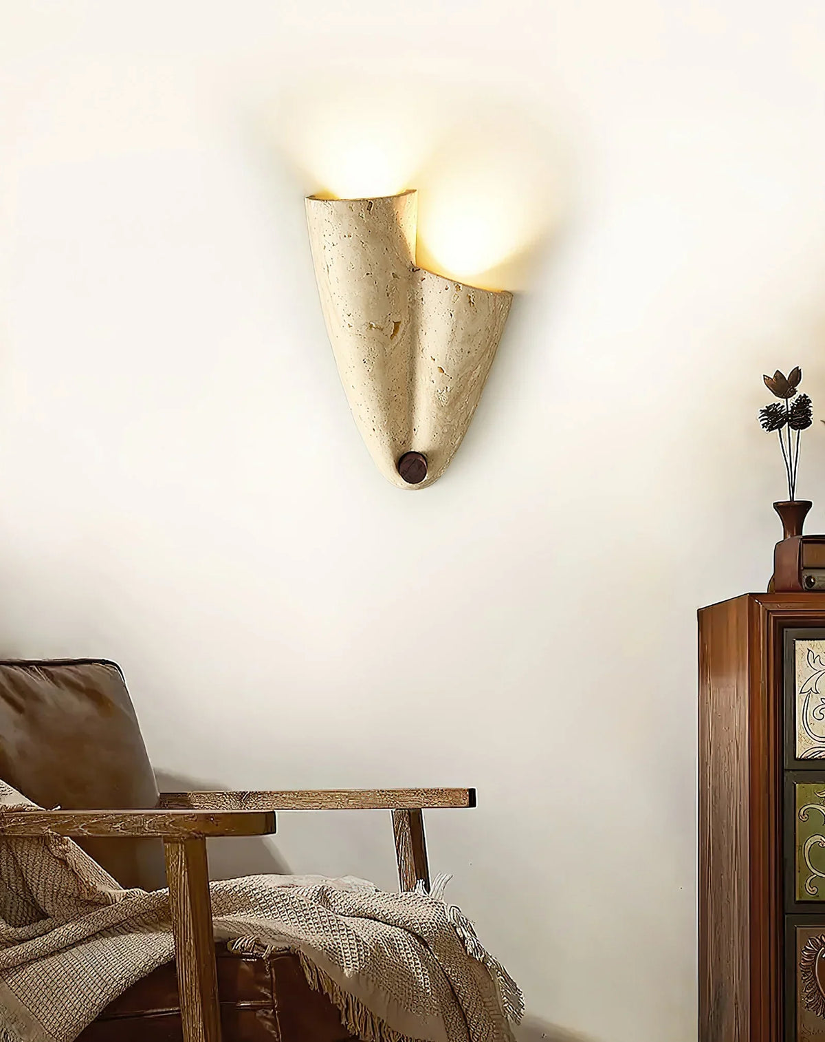 Travertine Pearlmont Wall Lamp – Travertine detail 4