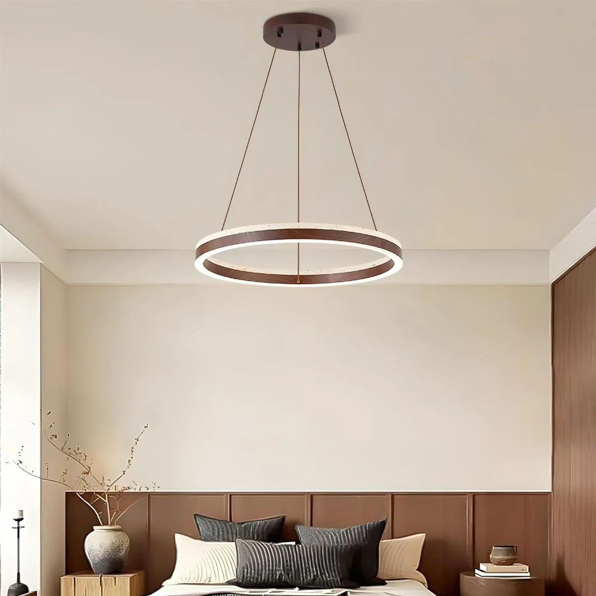 Travertine Solaro Round Chandelier – Travertine detail 3