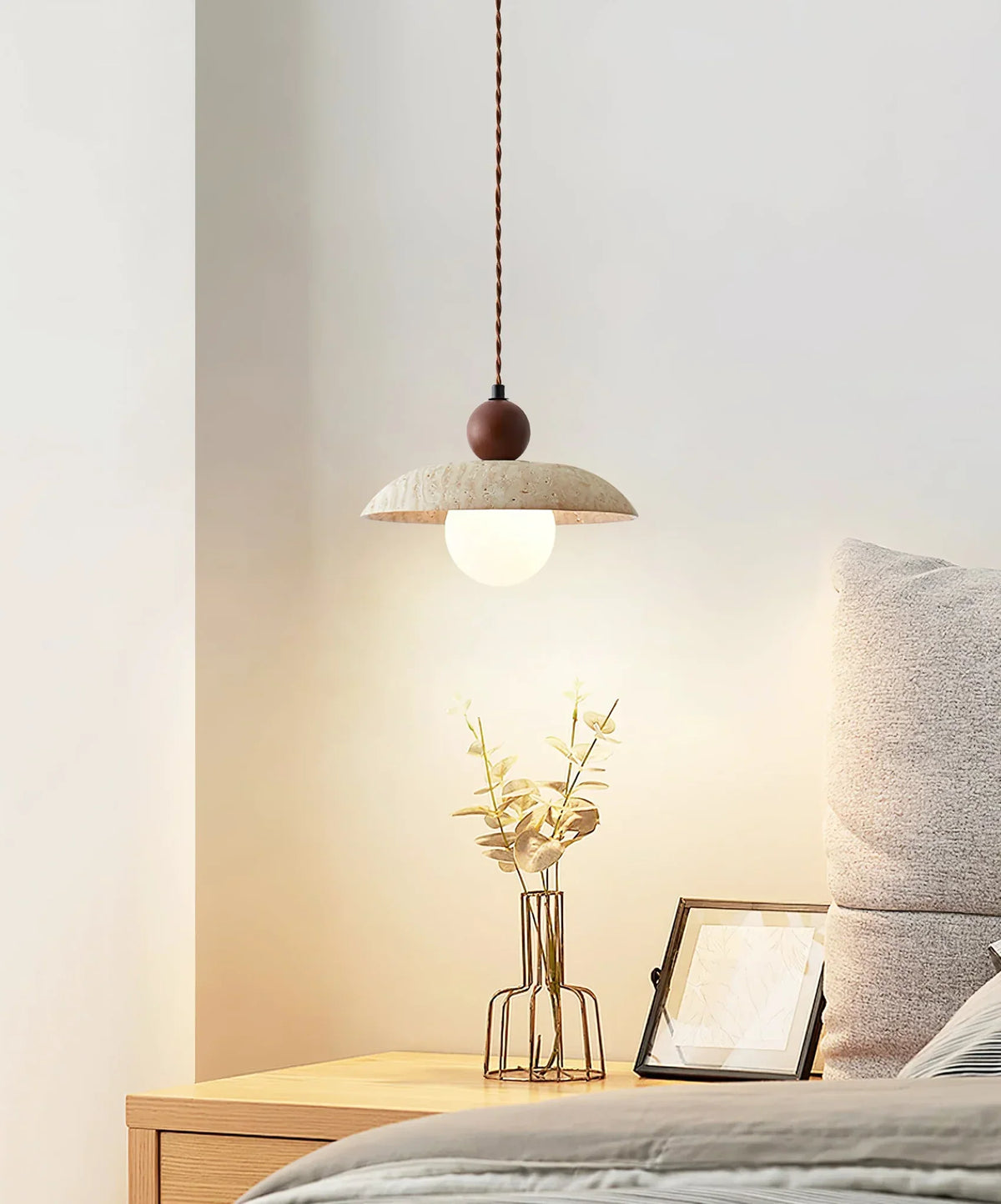 Travertine Soluna Pendant Light – Travertine detail 8