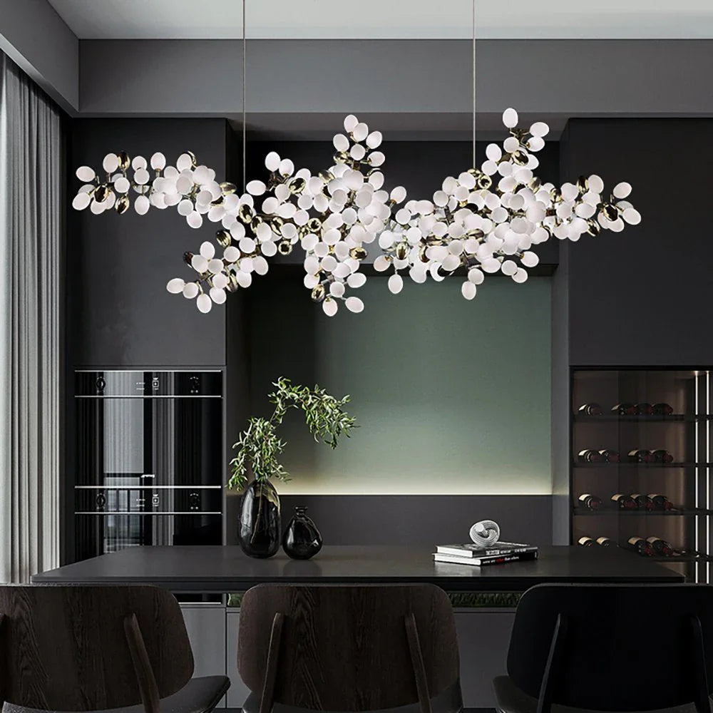 Valiant Glass Chandelier, Horizontal – Glass detail 10