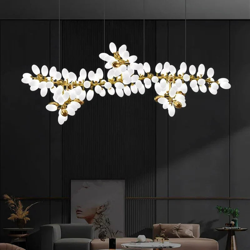 Valiant Glass Chandelier, Horizontal – Glass detail 4