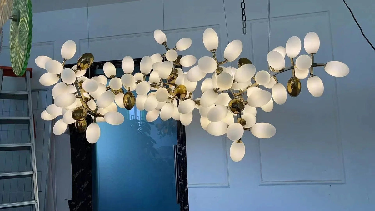 Valiant Glass Chandelier, Horizontal – Glass detail 18