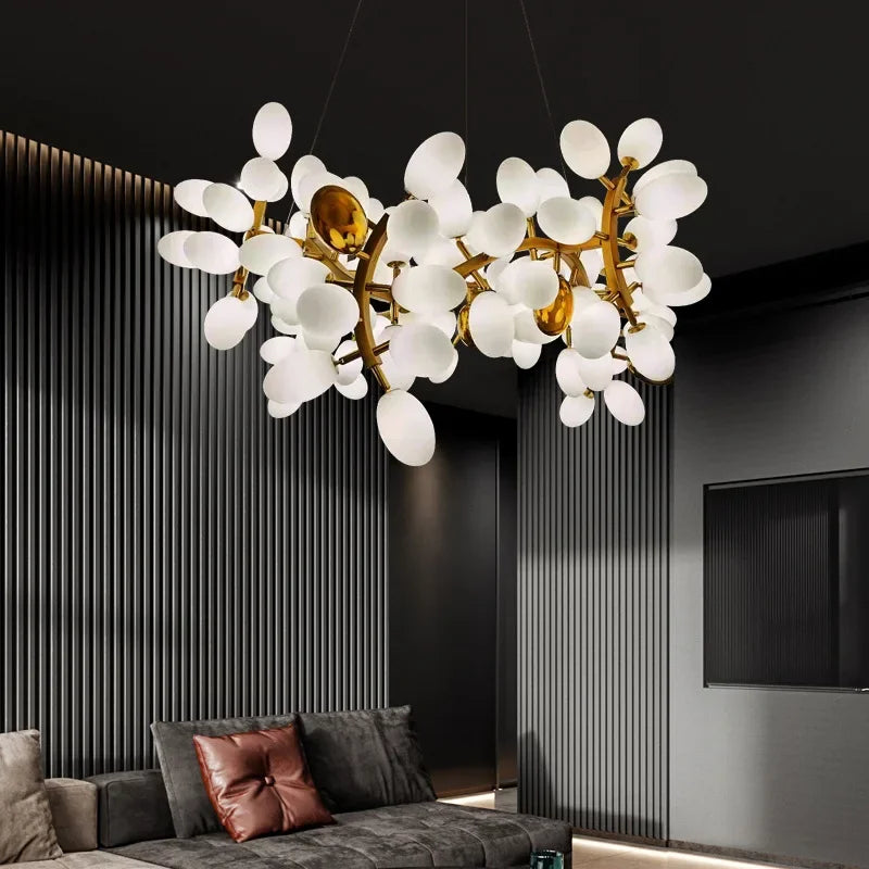 Valiant Glass Chandelier, Horizontal – Glass detail 7