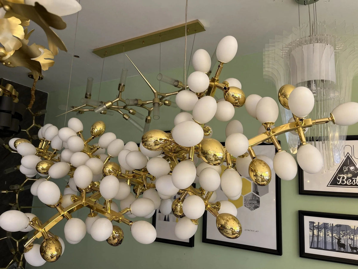 Valiant Glass Chandelier, Horizontal – Glass detail 16