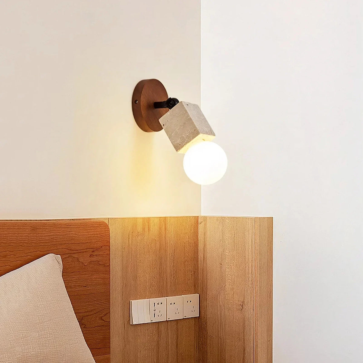 Adjustable Versa Stone Travertine Wall Light – Travertine detail 2