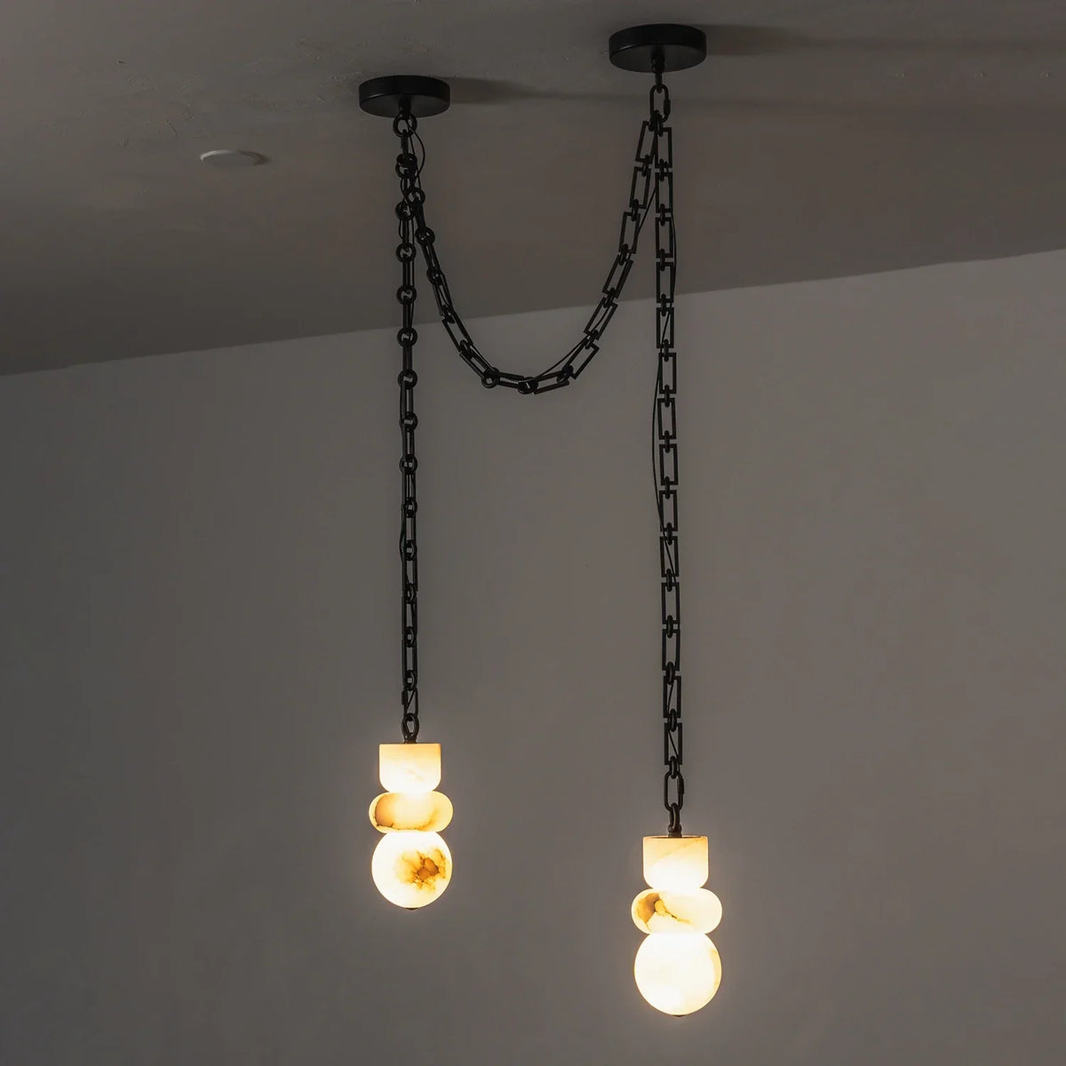 Alabaster Cylindrical Chain Chandelier – Alabaster detail 34