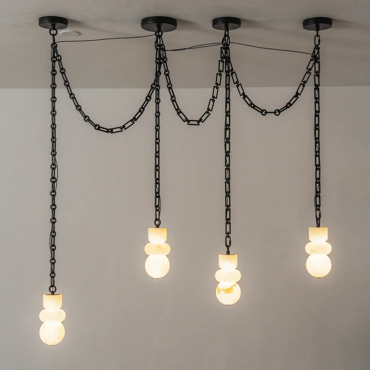 Alabaster Cylindrical Chain Chandelier – Alabaster detail 38
