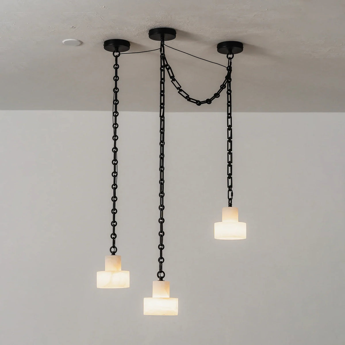 Alabaster Cylindrical Cluster Chain Chandelier – Alabaster detail 34