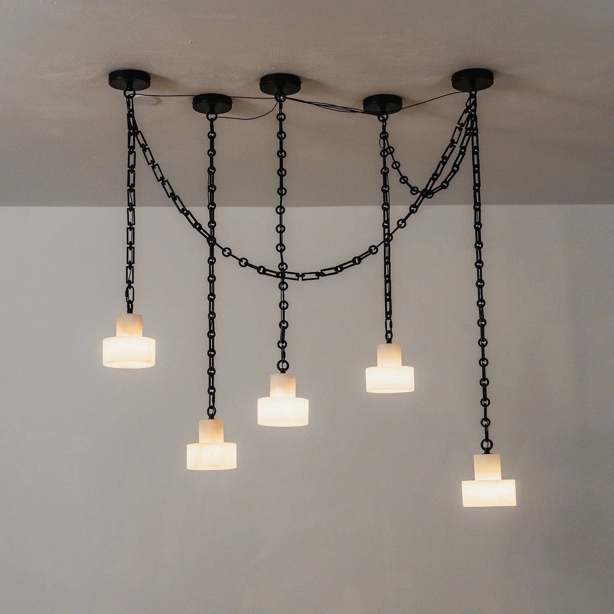 Alabaster Cylindrical Cluster Chain Chandelier – Alabaster detail 36
