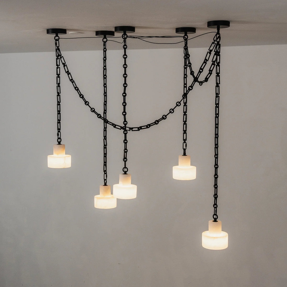 Alabaster Cylindrical Cluster Chain Chandelier – Alabaster detail 39