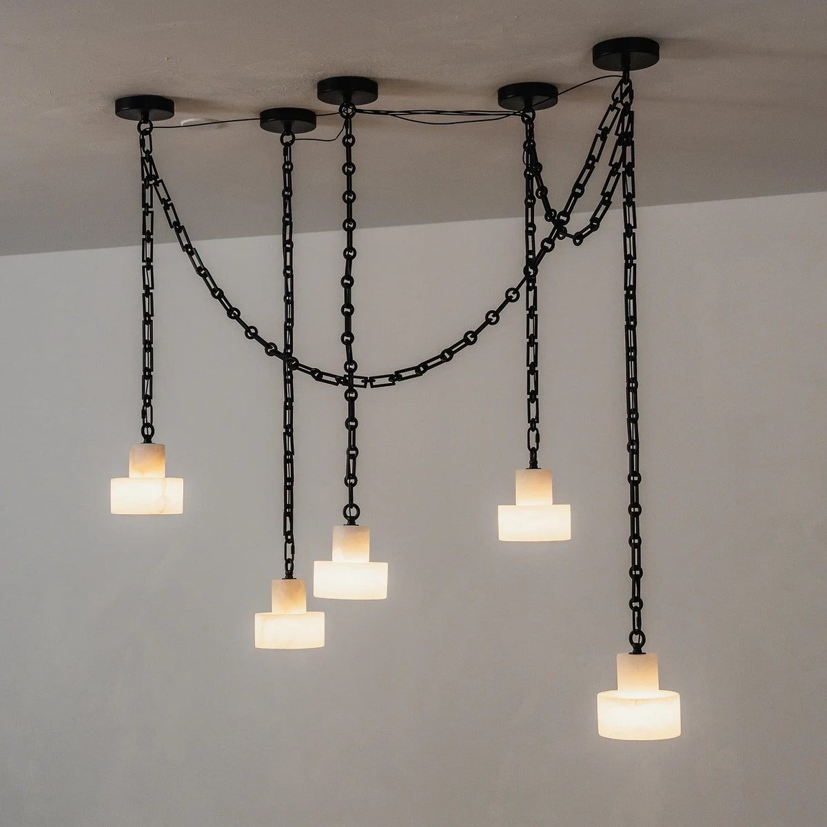 Alabaster Cylindrical Cluster Chain Chandelier – Alabaster detail 38