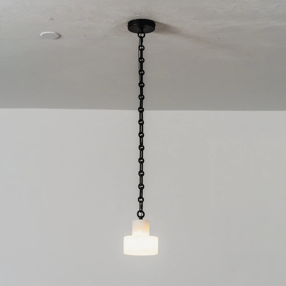 Alabaster Cylindrical Cluster Chain Chandelier – Alabaster detail 32