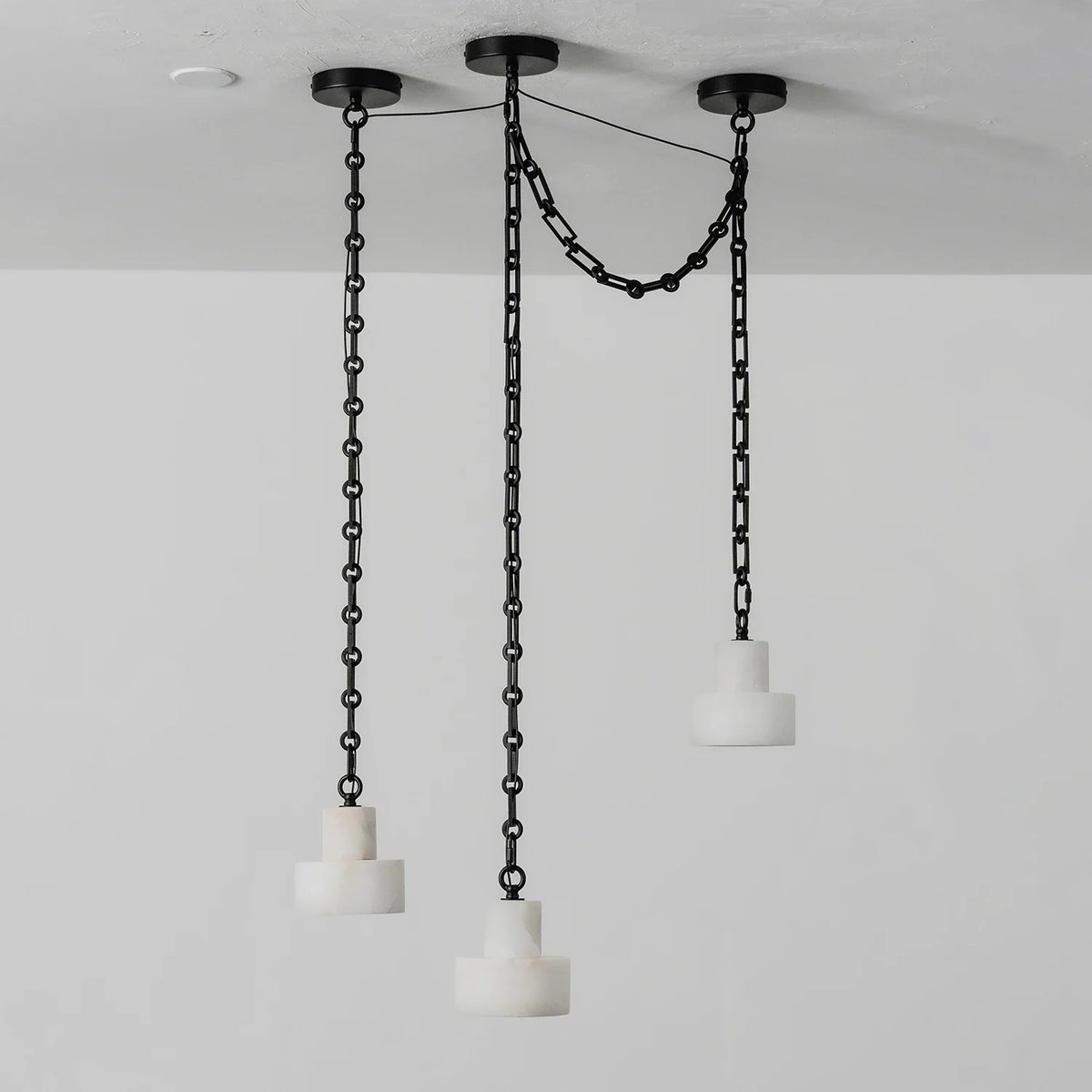 Alabaster Cylindrical Cluster Chain Chandelier – Alabaster detail 35