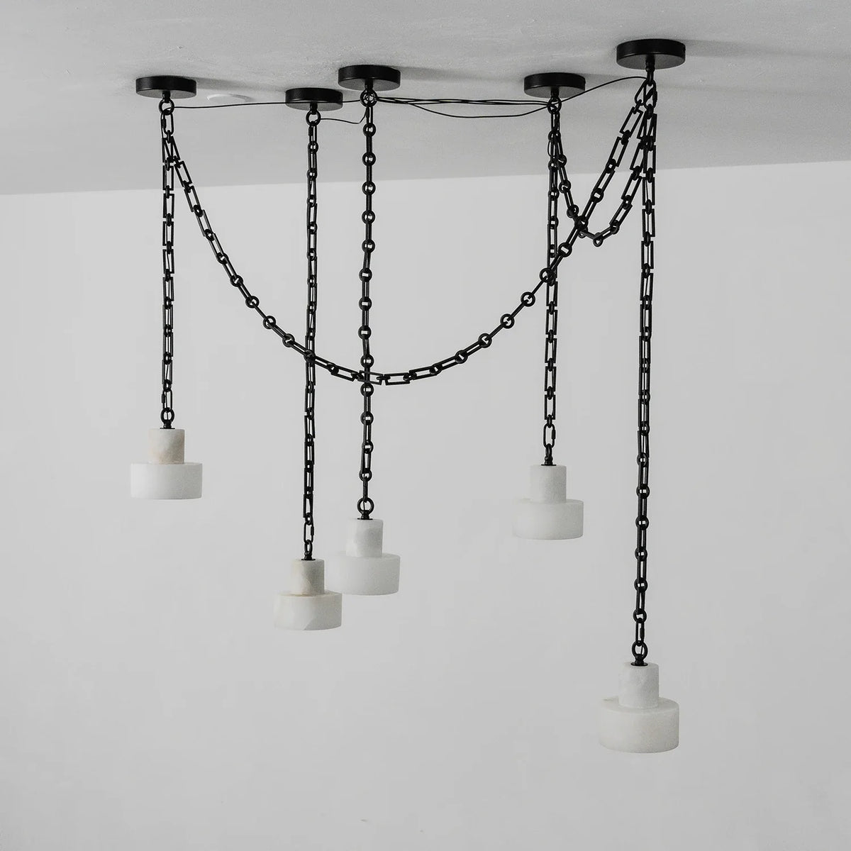 Alabaster Cylindrical Cluster Chain Chandelier – Alabaster detail 40