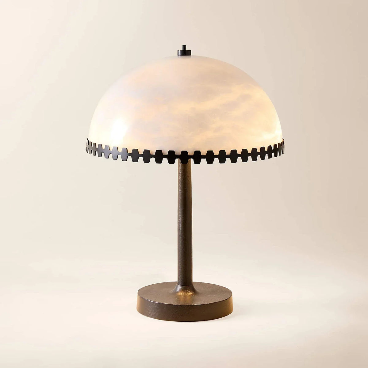 Alabaster Dome Trim Table Lamp – Alabaster detail 15