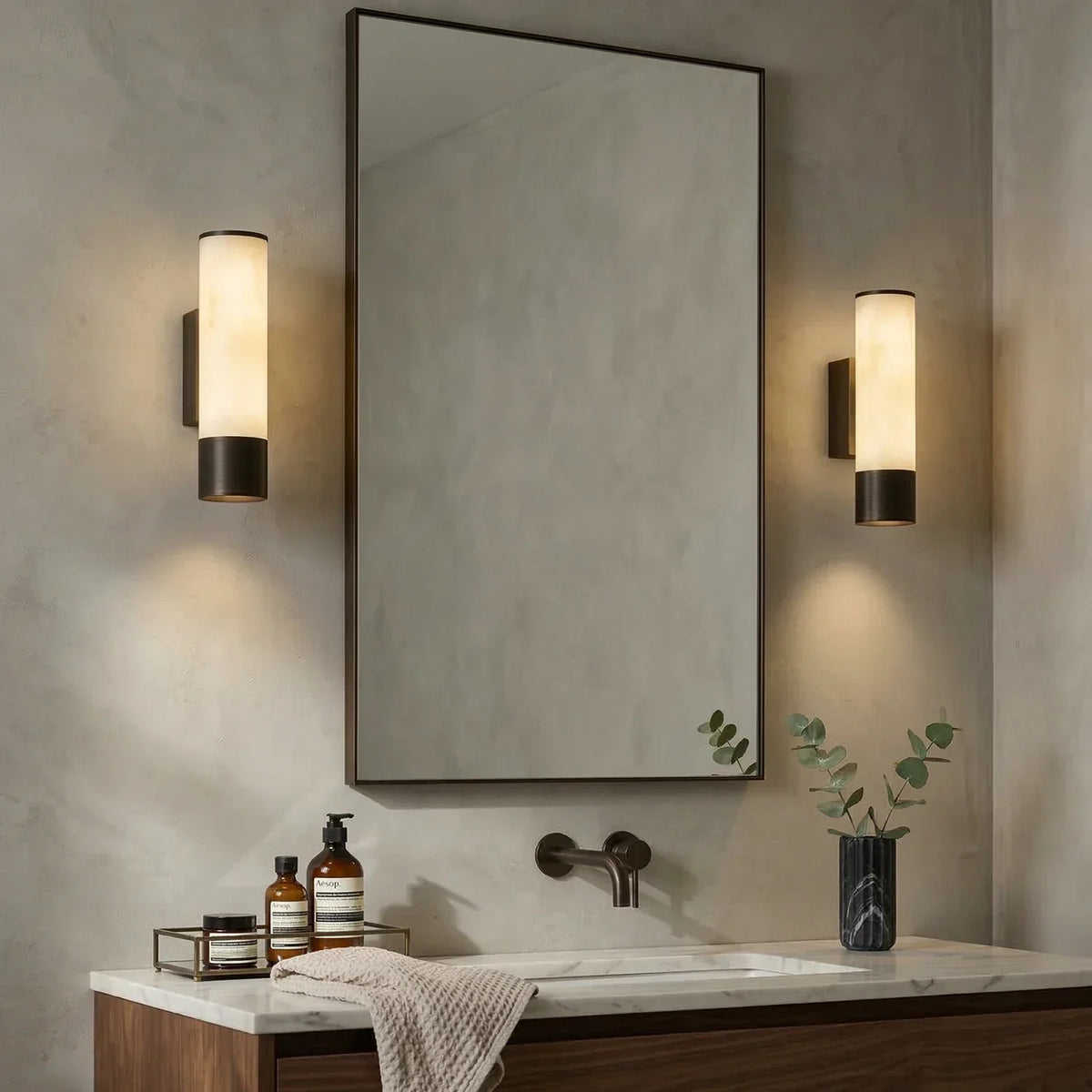 Alabaster Elara Cylindrical Wall Lamp – Alabaster detail 9