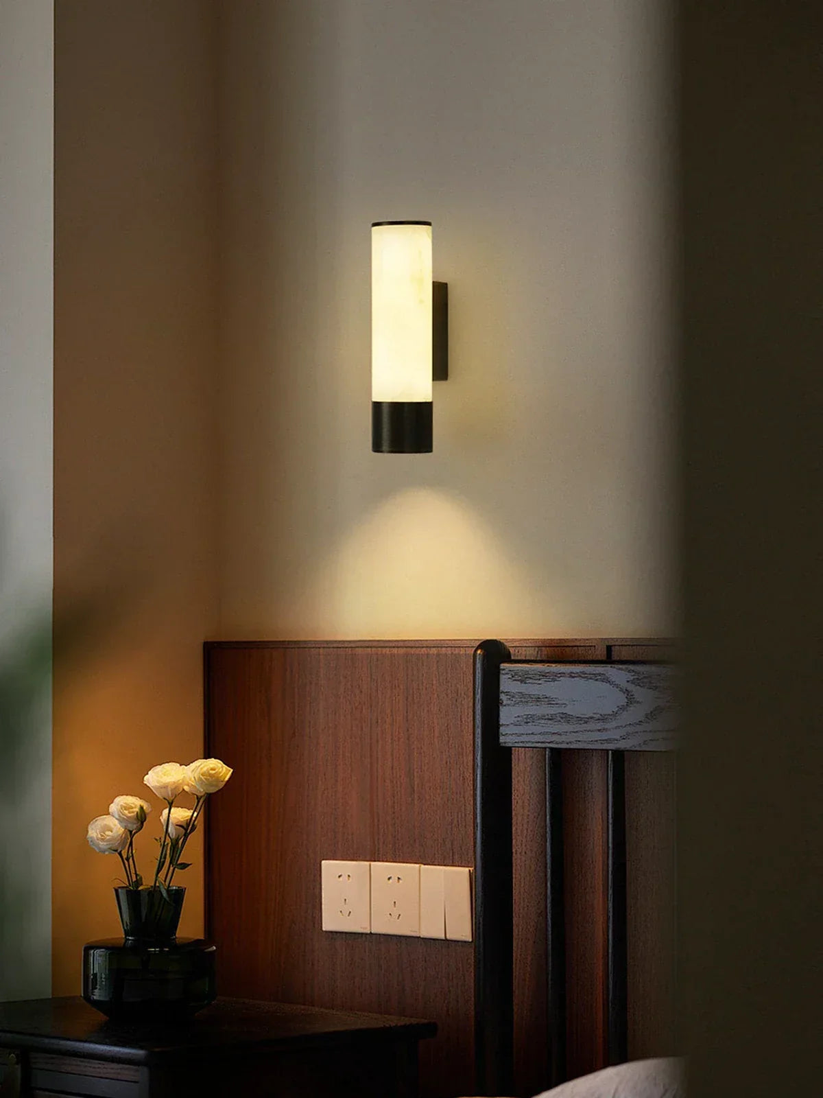 Alabaster Elara Cylindrical Wall Lamp – Alabaster detail 12