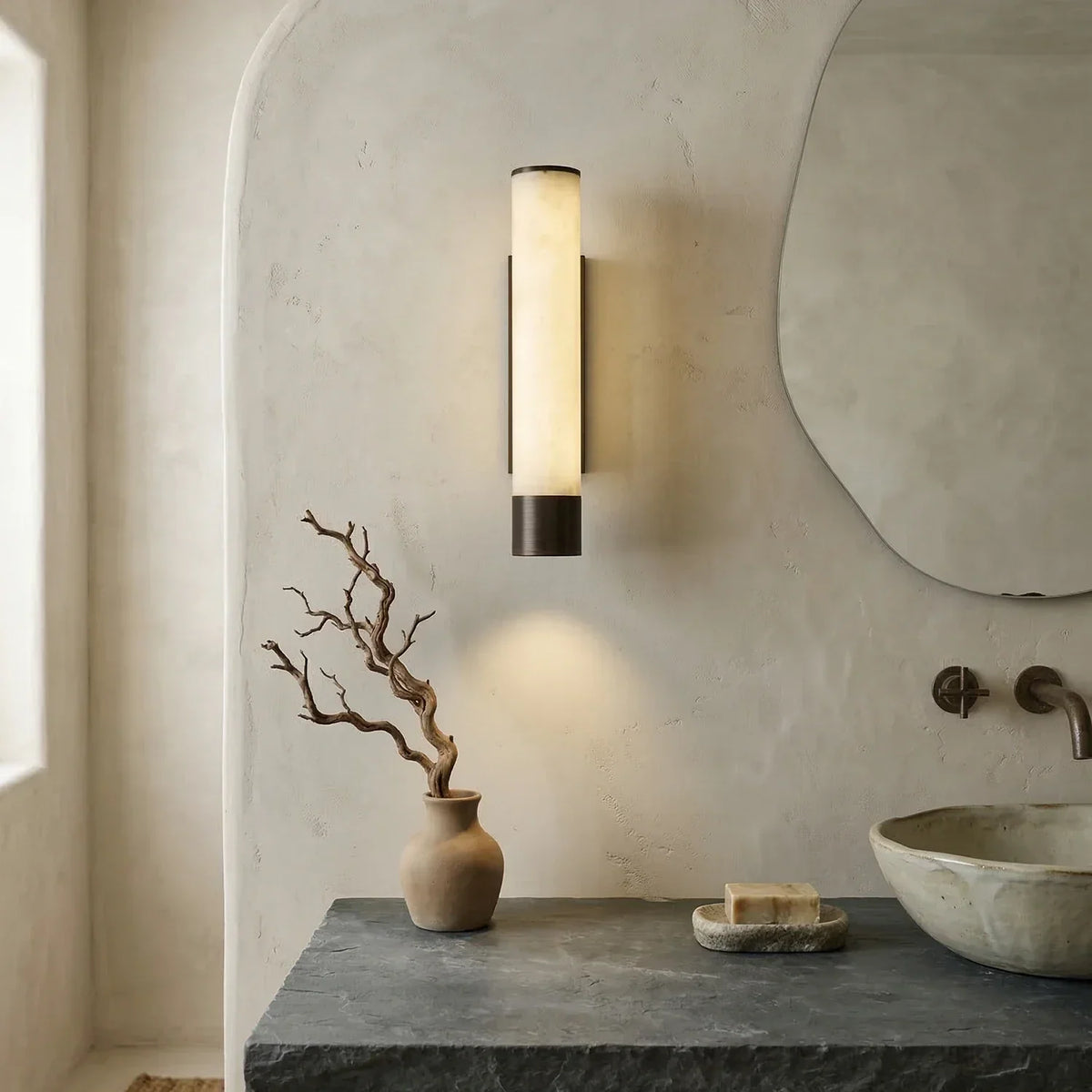 Alabaster Elara Cylindrical Wall Lamp – Alabaster detail 2