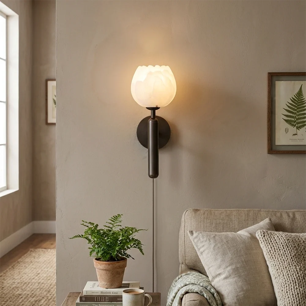 Alabaster Flower Plug-in Wall Lamp – Alabaster detail 5